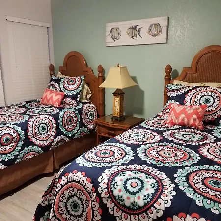 2Br/1Ba Sienna Park Apartment